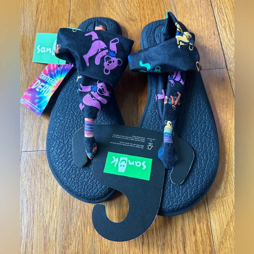 Sanuk Women’s Black Sandals with Multicolor Grateful Dead Bear Print